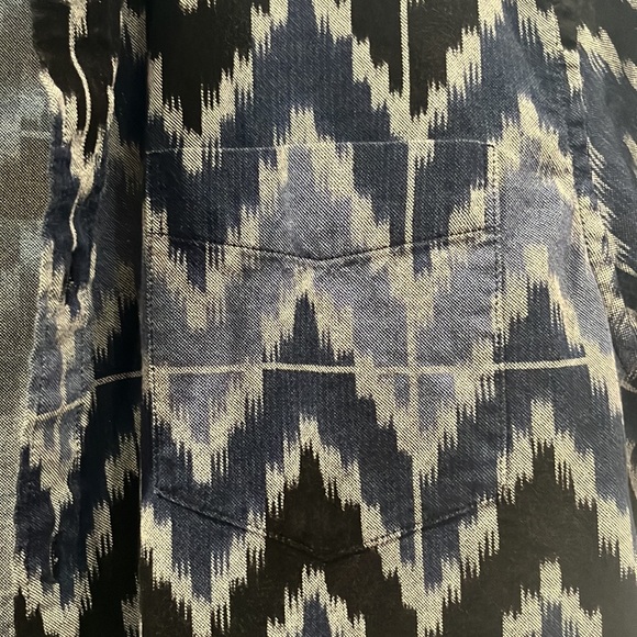 🌸3/$15🌸 NWOT American Eagle Outfitters Shirt—Size XL - Picture 5 of 6